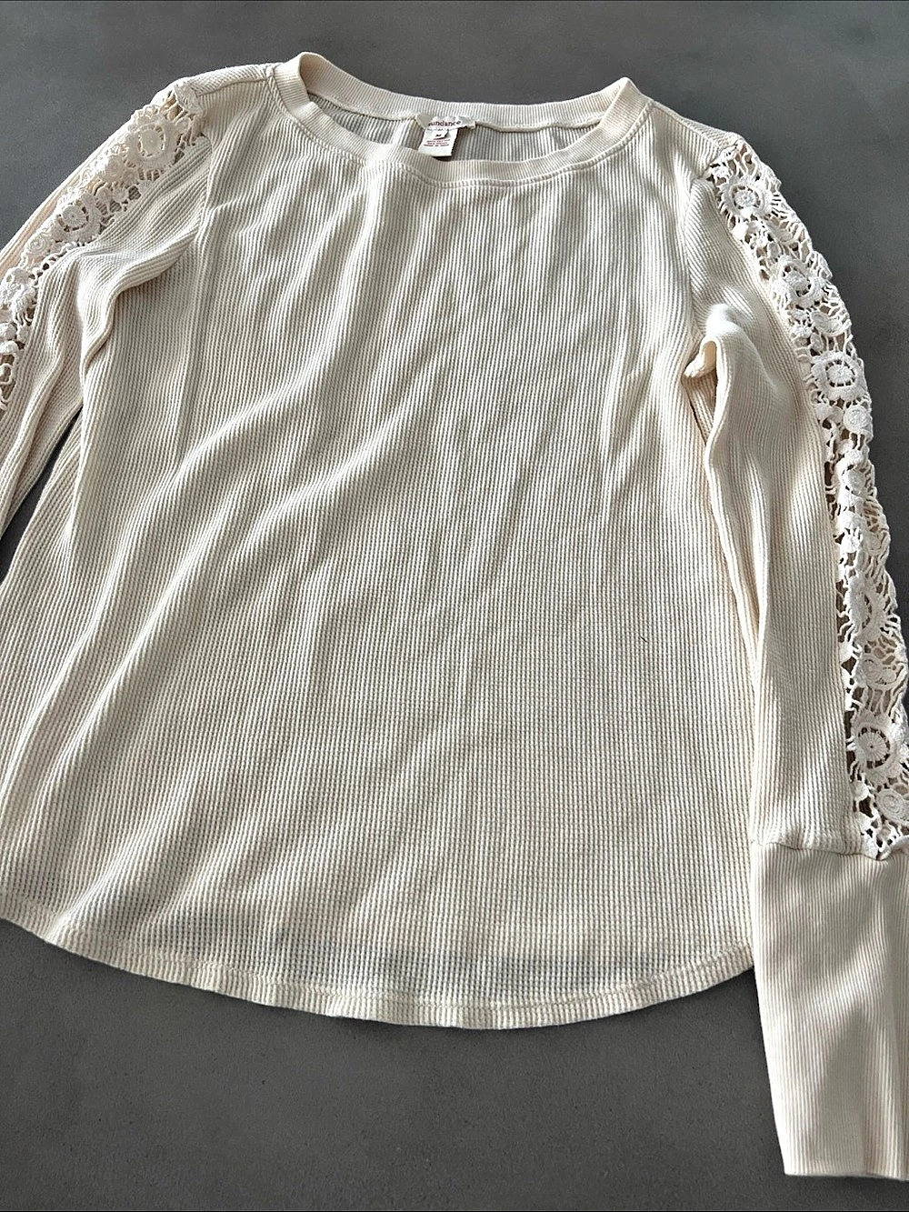 Sundance Lace Sleeve Ribbed Top in Cream Size Medium